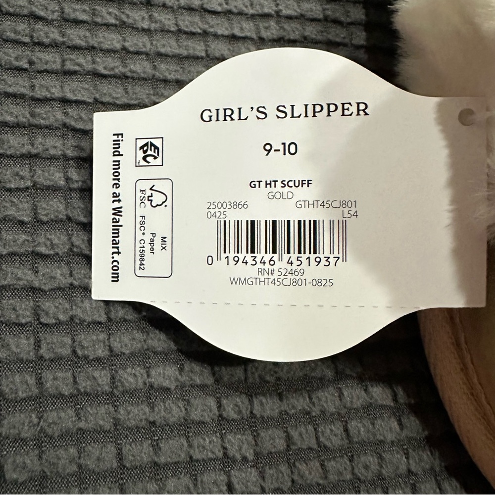 Girls Gold Faux Fur Scuff Slippers Size 9 10 Holiday Time Soft Sole - Picture 2 of 4